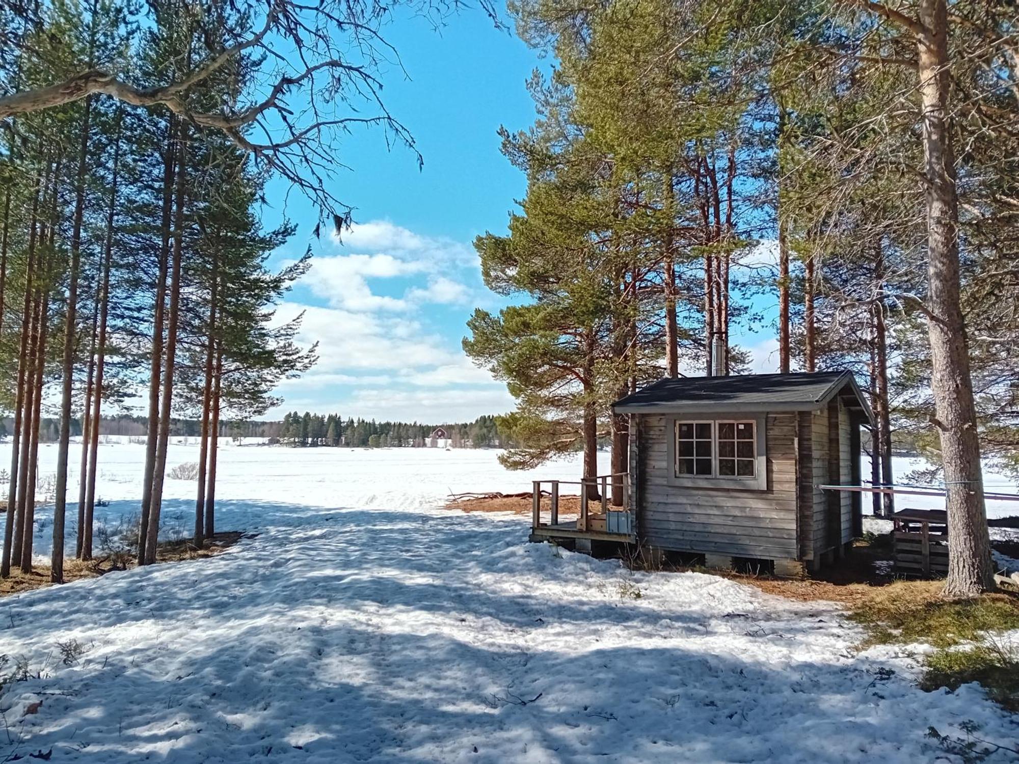 Fritidshus - Cottage - Holiday House - Soluppgang Blattniksele エクステリア 写真